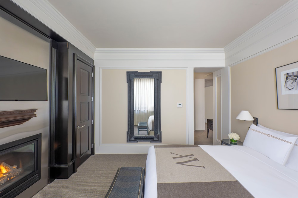 Classic, Queen Bed