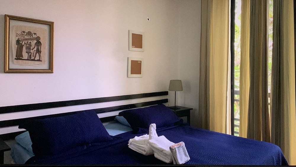 MANAYA BED & BREAKFAST 37/74