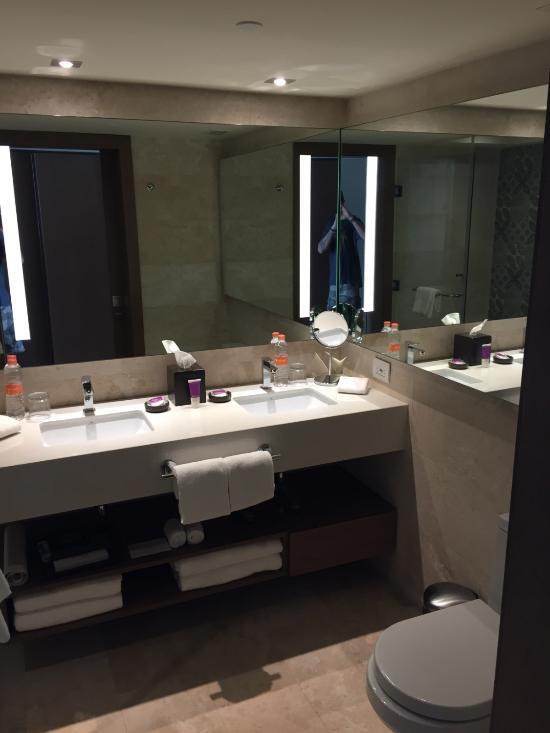 غرفة سوبيريور بسرير مزدوج، HYATT ZIVA CANCUN 3/3