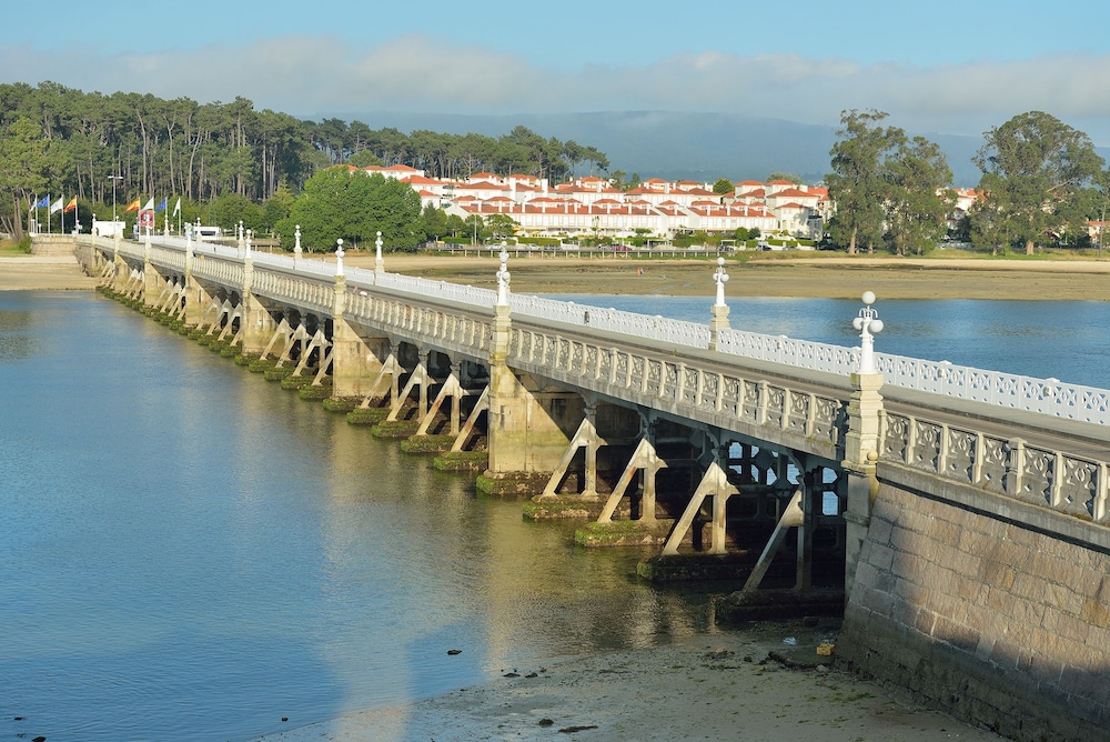 Hotel Puente De La Toja 23/27