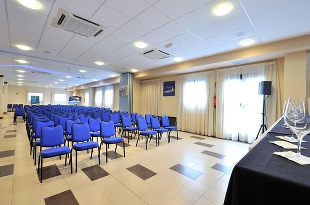 Hotel Naval Sestao 38/47
