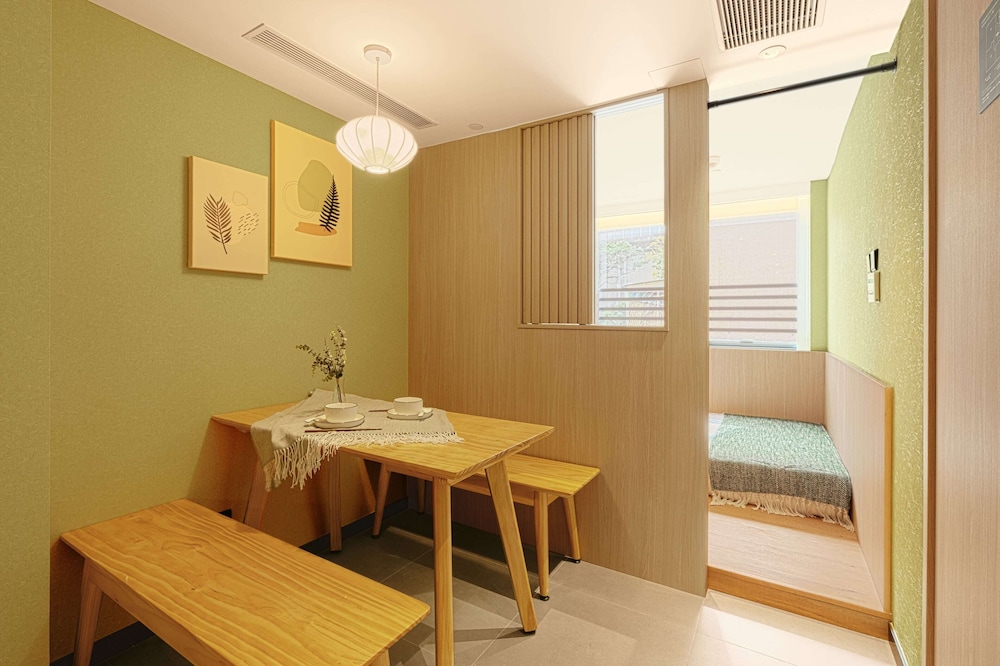 Urbanwood Ap Lei Chau 51/61
