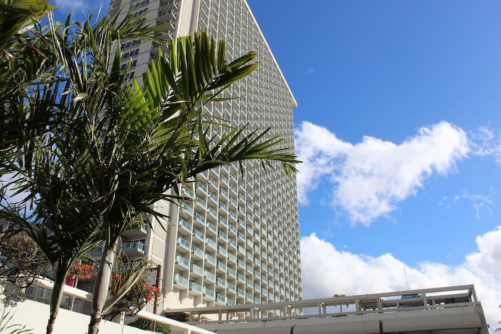 Ala Moana Hotel By Lsi Resorts 4/50