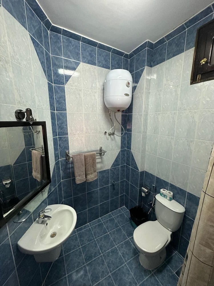 El Nakhil Hotel 49/50