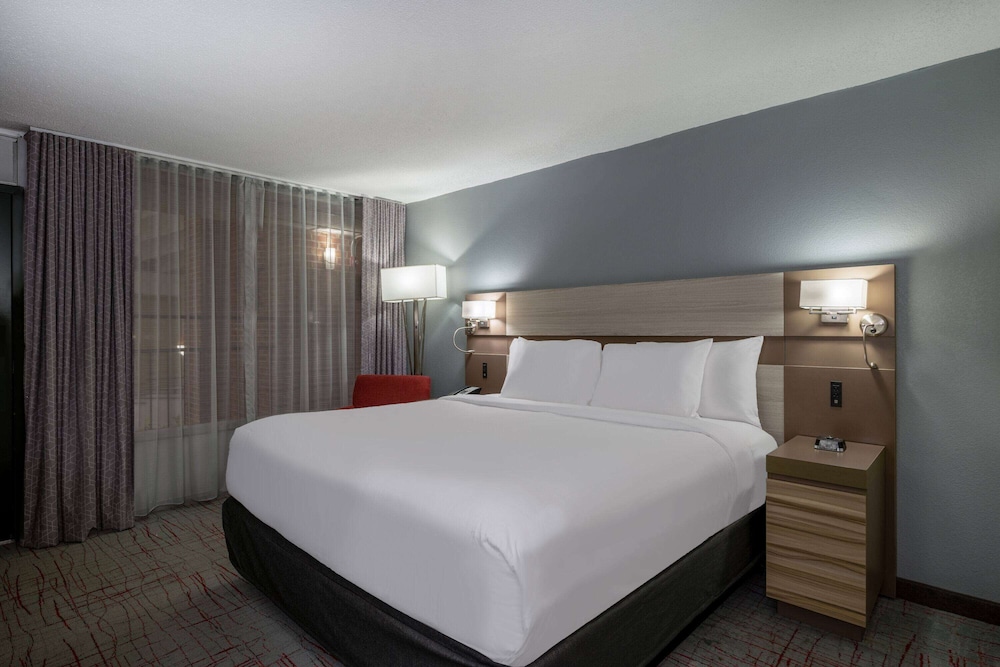 ROOM, KING BED, GARDEN VIEW