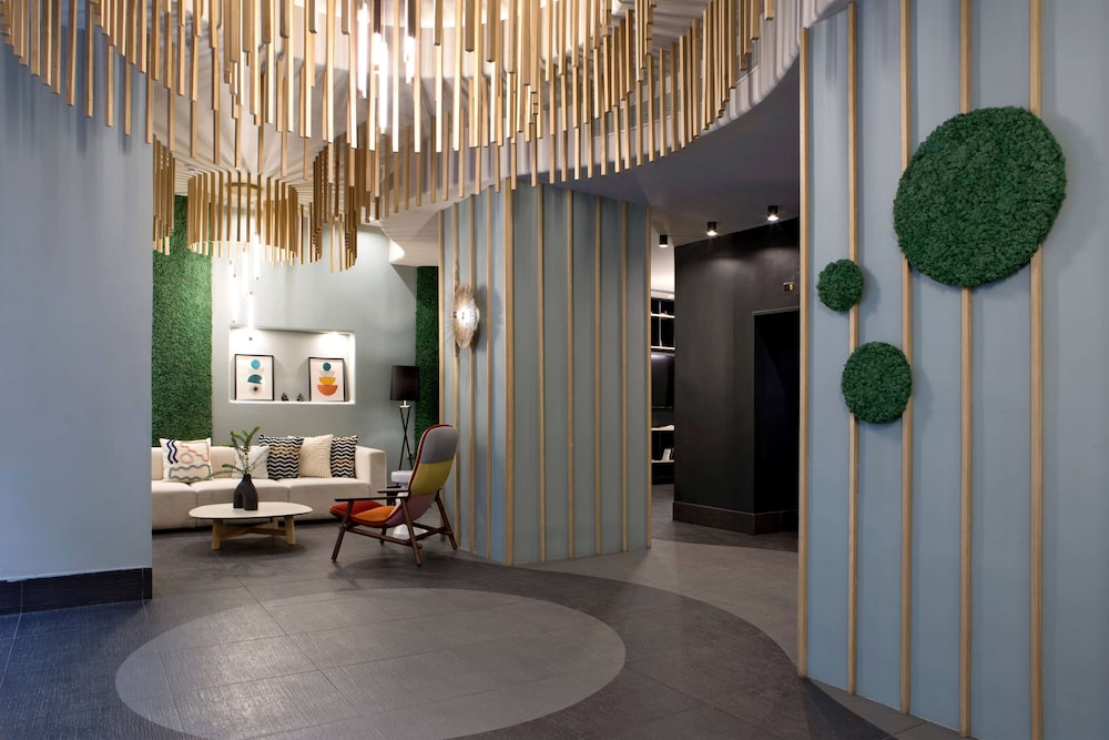 Zeus Essence Bucharest, Trademark Collection by Wyndham 33/65