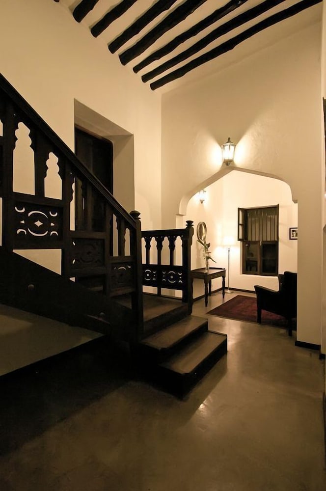 Kisiwa House 35/40