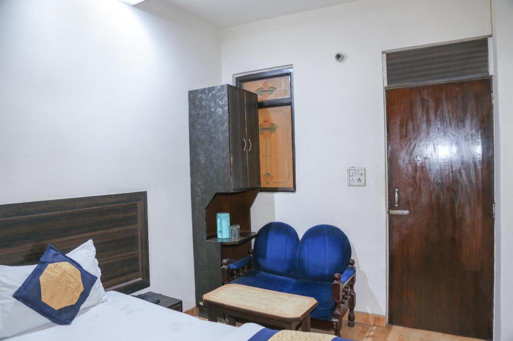 Hotel Konark 23/25