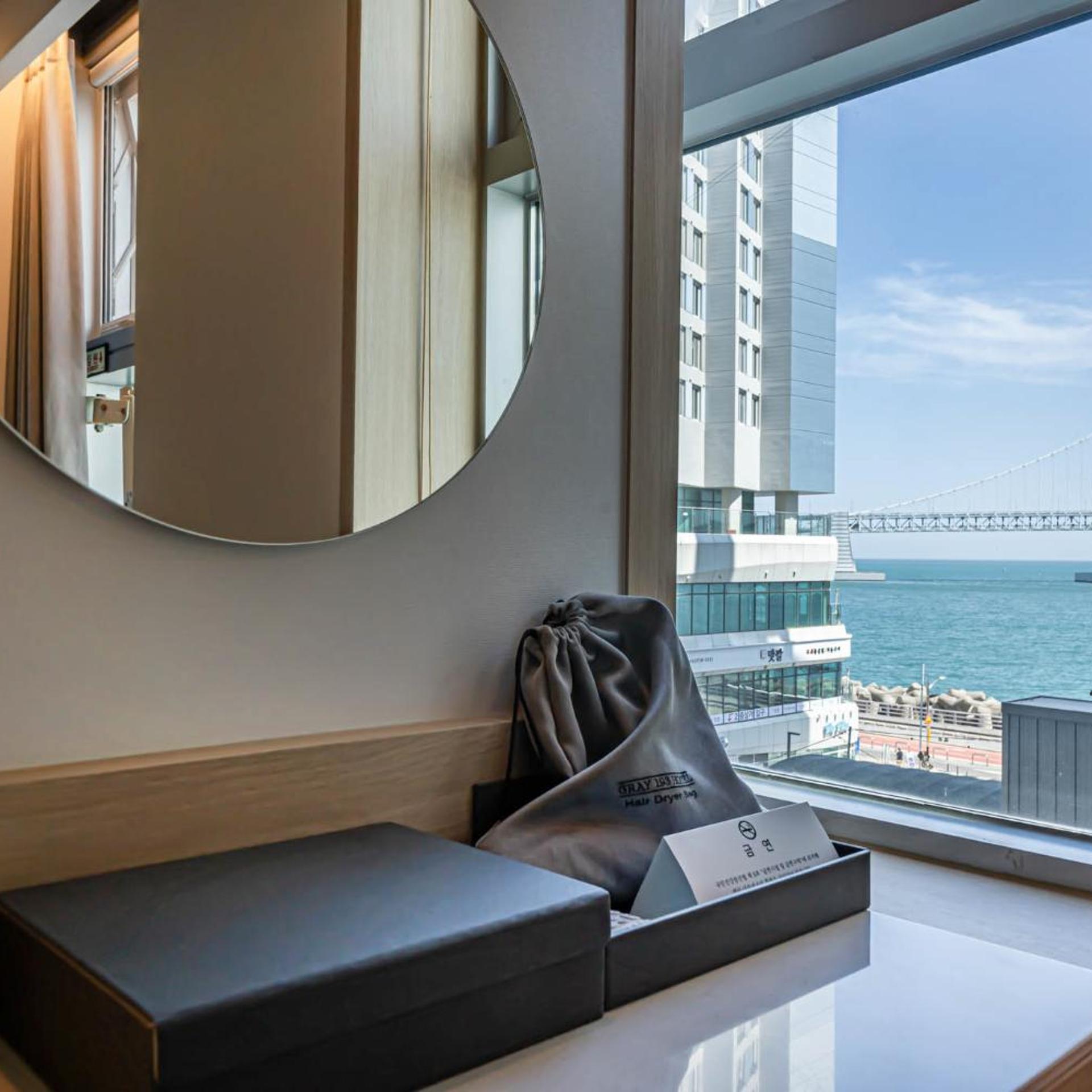 Gwangalli Gray 193 Hotel 25/50