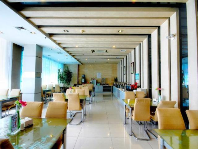 Jinjiang Inn (Chaoyang Railway Station) 37/50