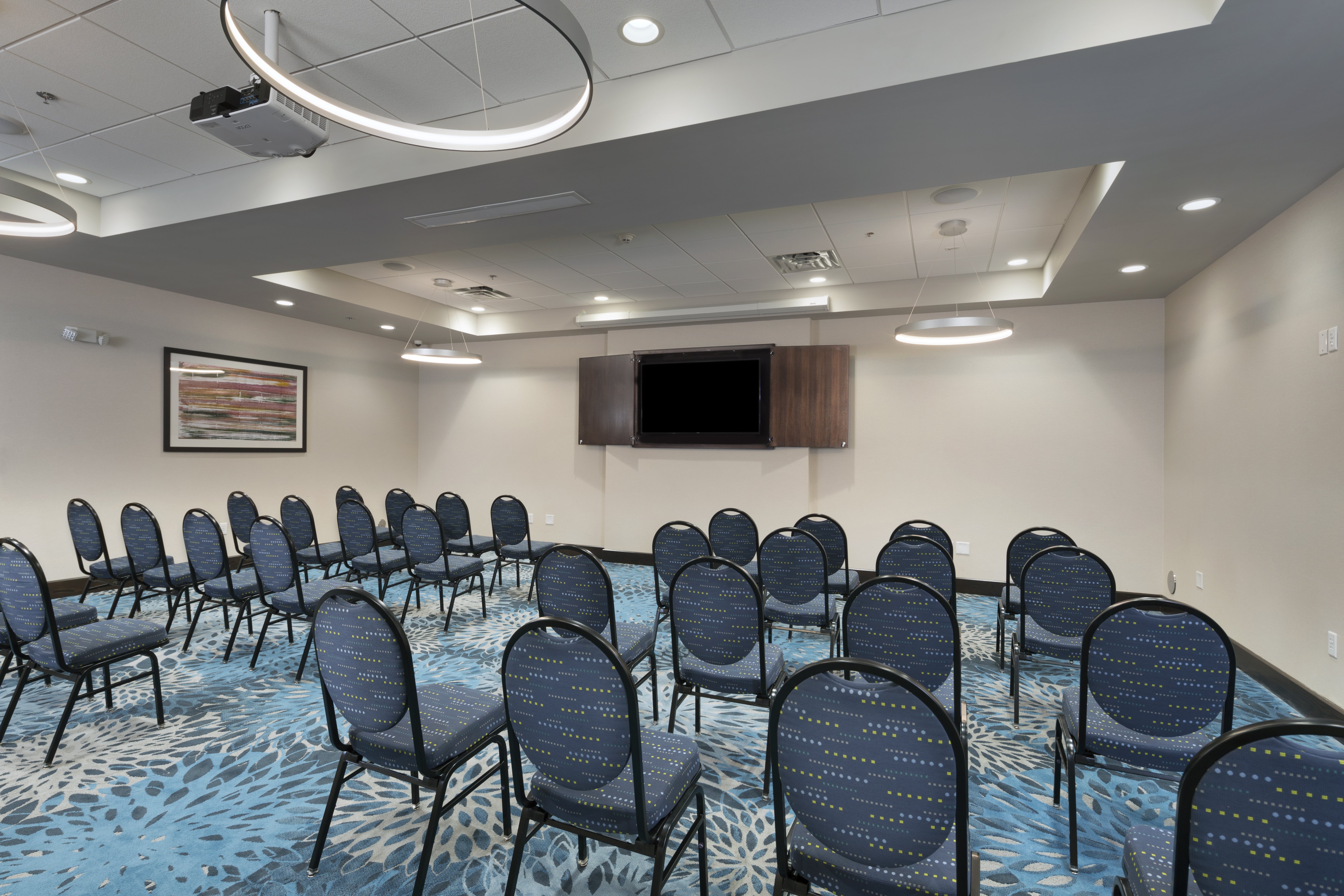 Holiday Inn And Suites Arden Asheville Airport 40/51