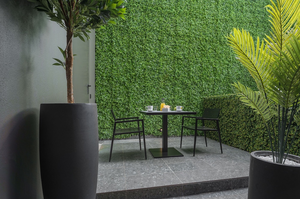 No 15 Ermou Hotel 42/50