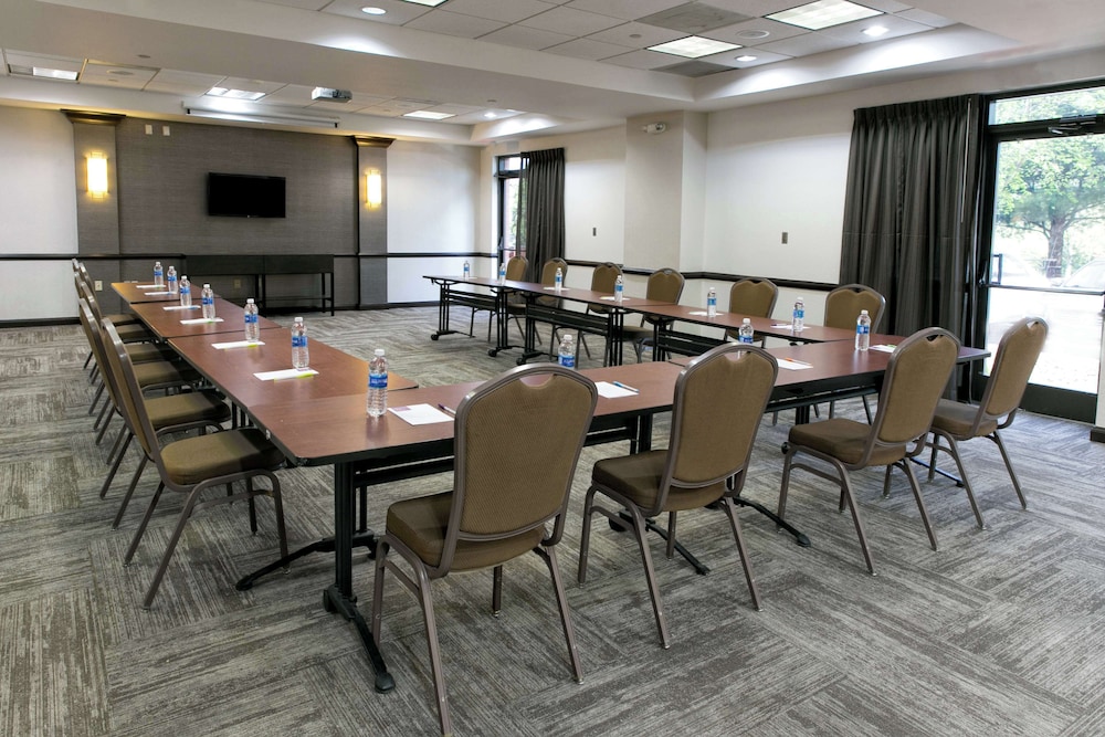 Hyatt Place Nashville/Franklin/Cool Springs 68/77