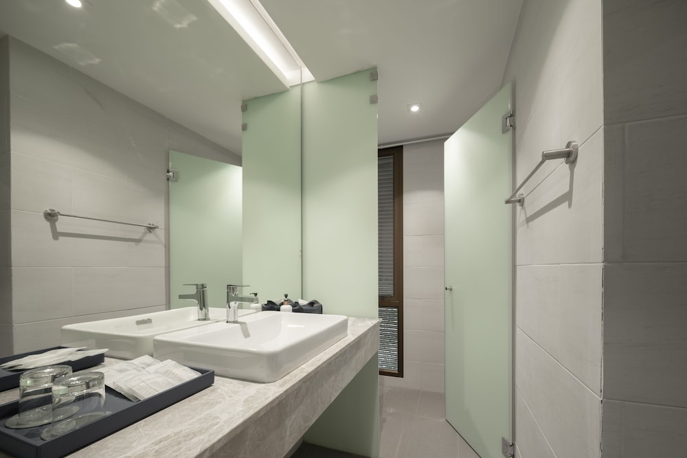 Stay Plus Hotel Bangkok 44/46