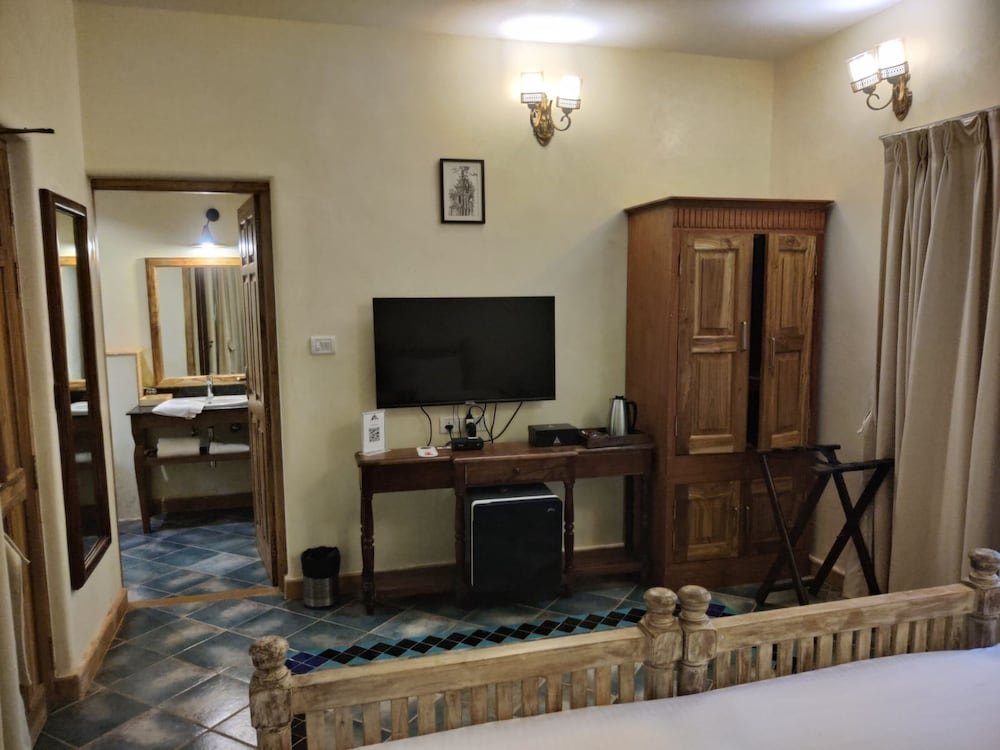 Aura Resort & Spa 40/50