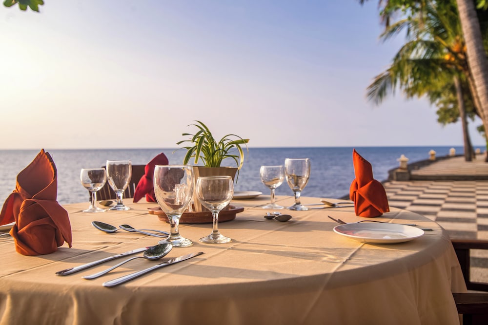 Nugraha Lovina Seaview Resort & Spa 55/69