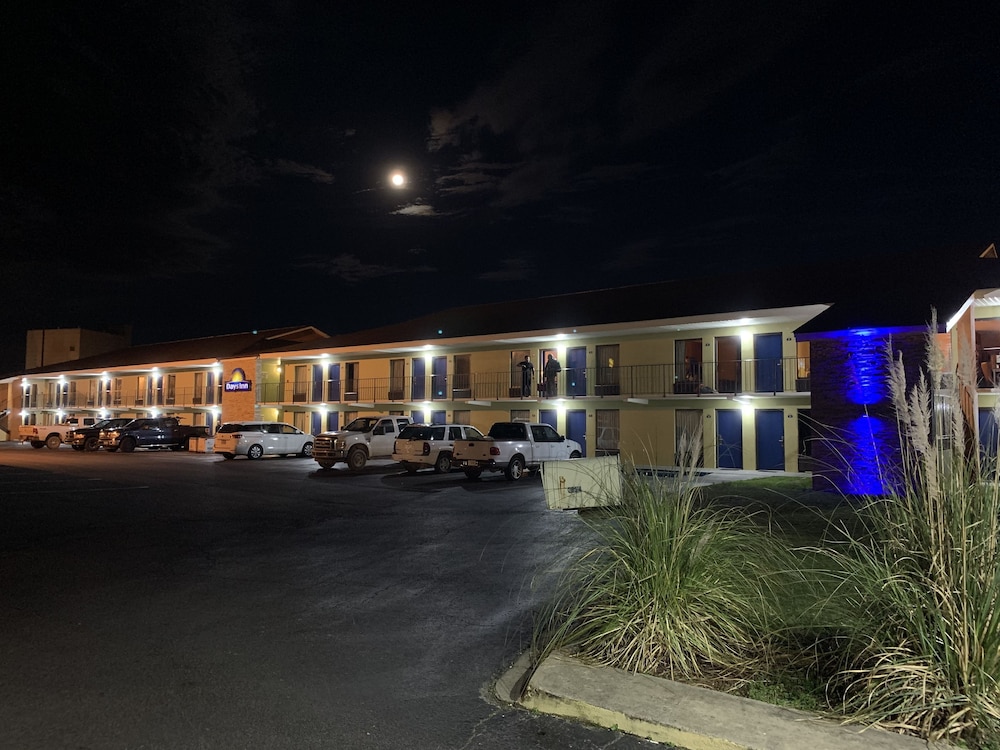Days Inn By Wyndham Aiken - Interstate Hwy 20 8/32