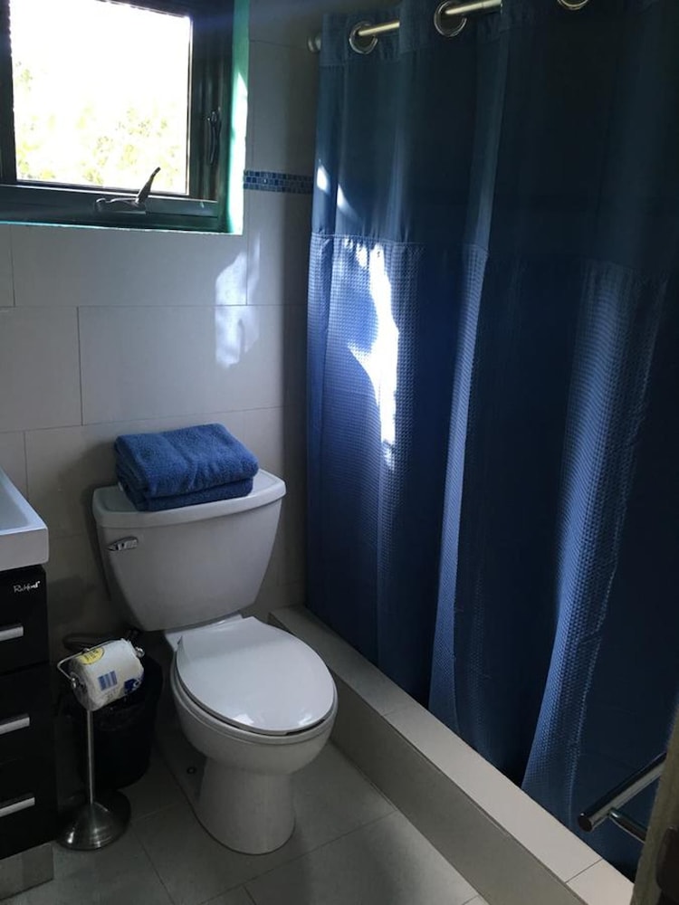 Mamacita's Guest House 25/26