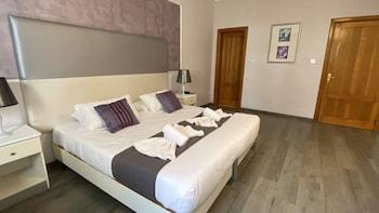 Standard, Single, Double or Twin Bed
