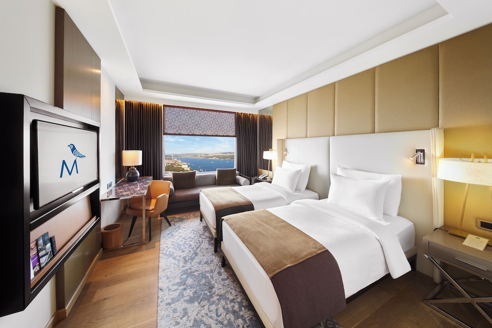 CLUB, BOSPHORUS VIEW, LOUNGE ACCESS