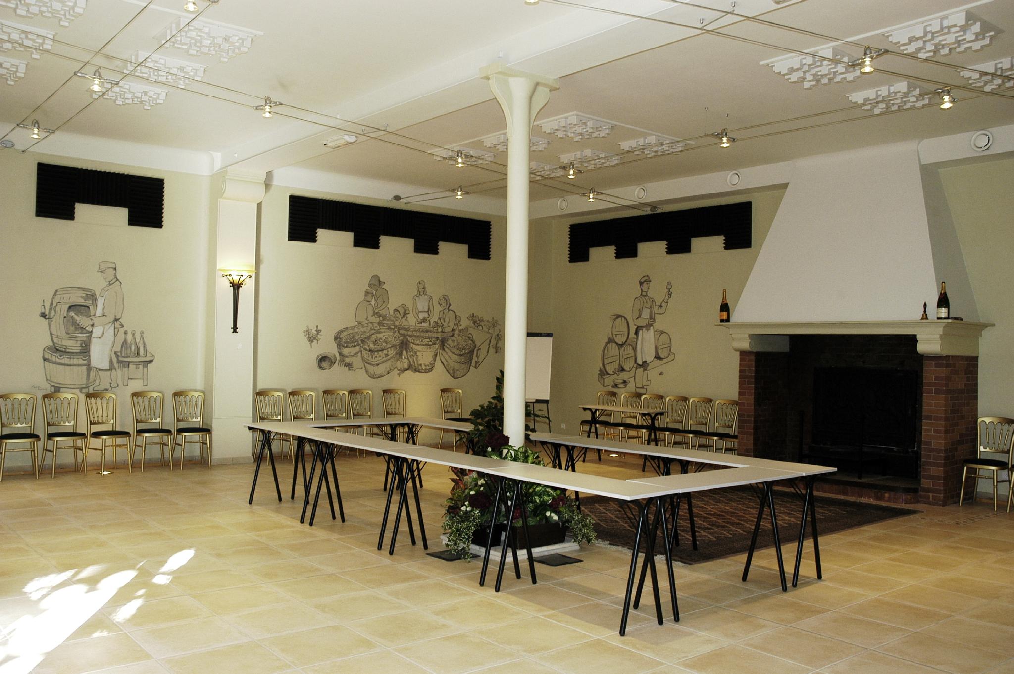 Hotel Castel Jeanson 20/23