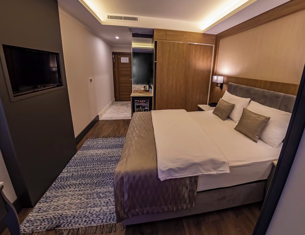 BASIC, DOUBLE BED