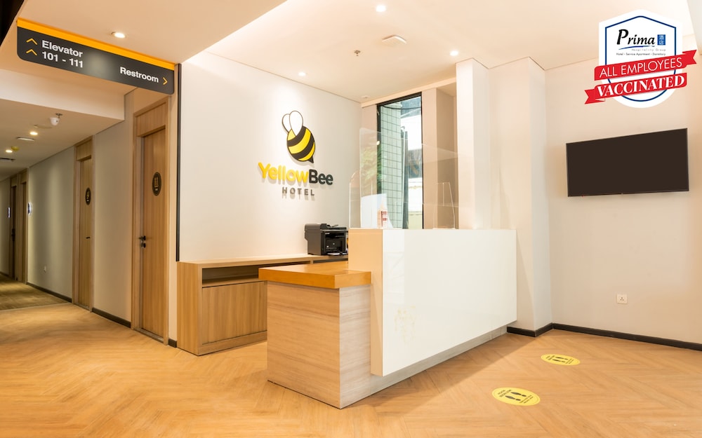 Yellow Bee Tanah Abang Jakarta 7/56