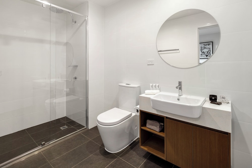 2 BEDROOMS, EXECUTIVE