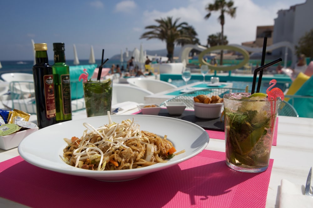 AMA Ibiza Beachfront Suites - Adults Only 50/64