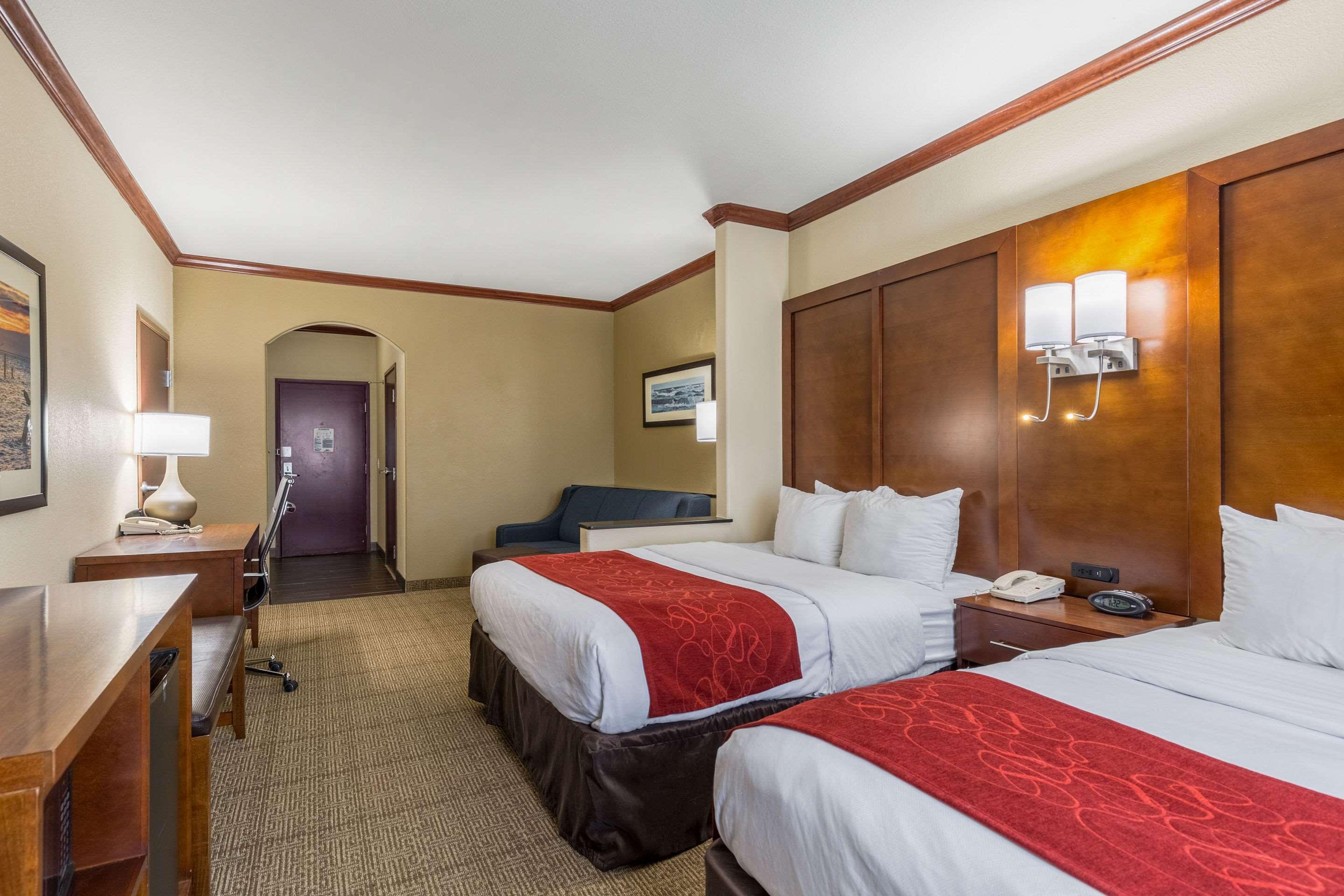 SUITE, 2 QUEEN BEDS, ACCESSIBLE
