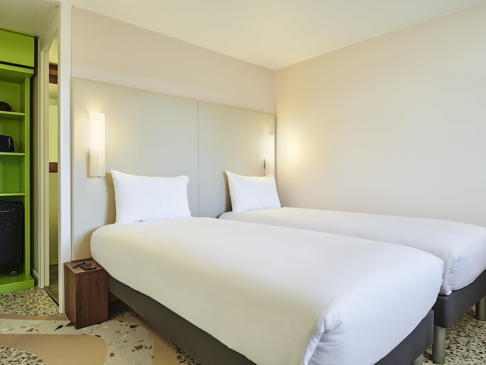 greet hotel Versailles - Voisins Le Bretonneux (ex. Campanile Voisins-Le-Bretonneux) 19/49