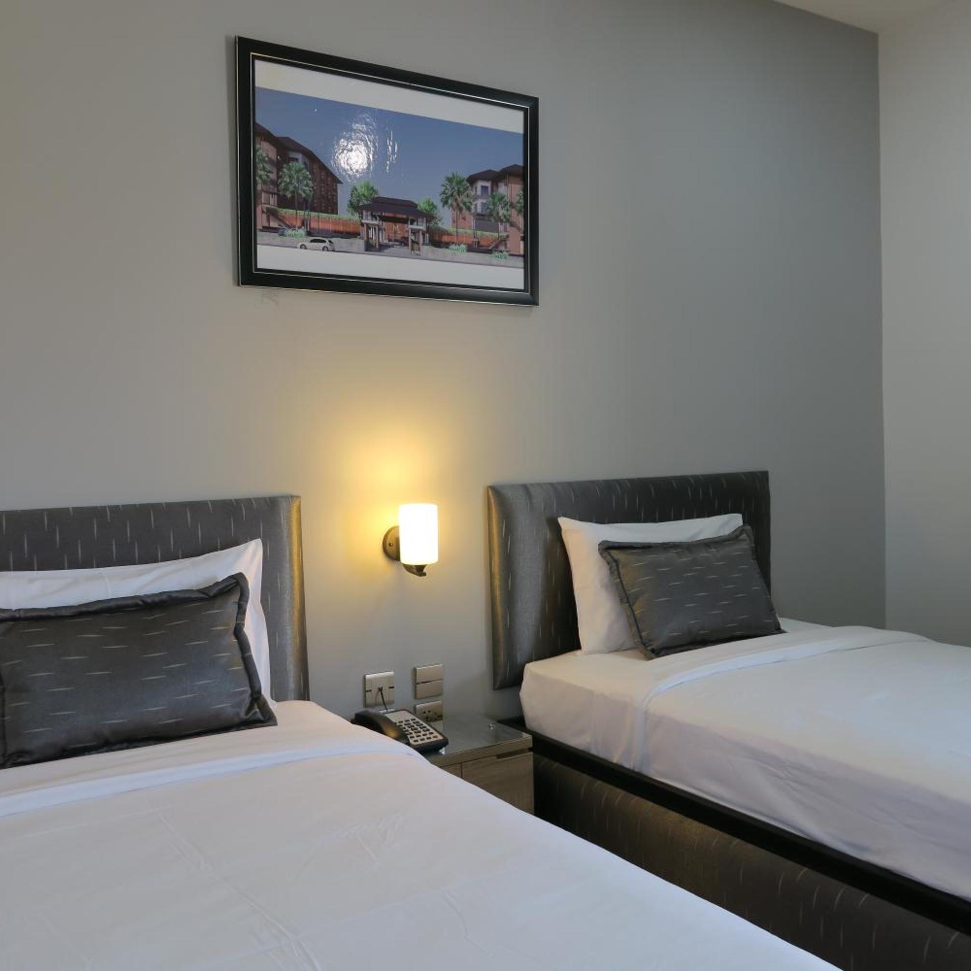 Standard, Twin Beds