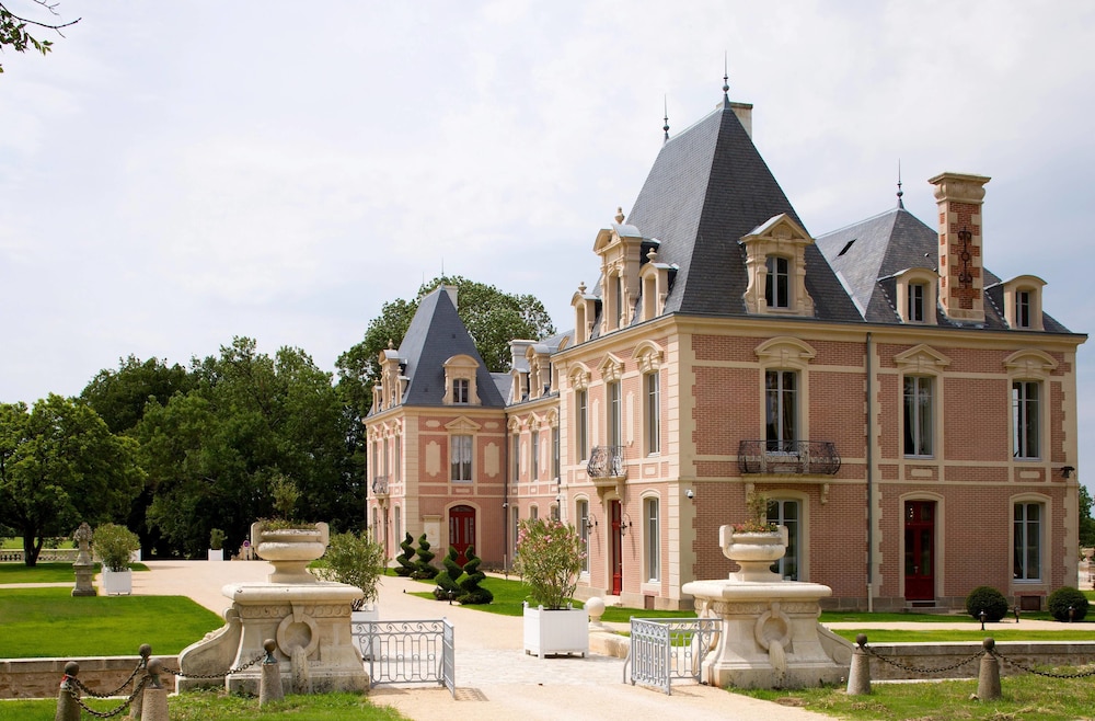 Hotel The OriginalsLe Chateau Alexandra Palace Golf Resort 4/48