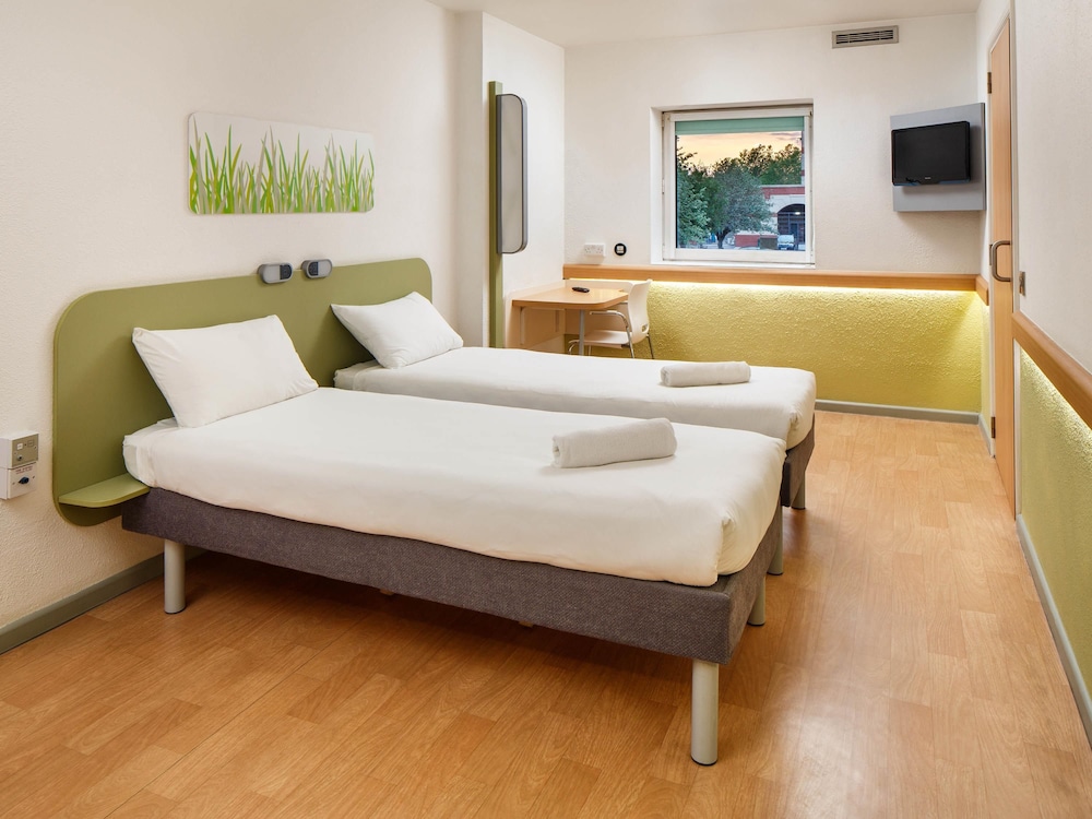 Ibis Budget Portsmouth 19/63