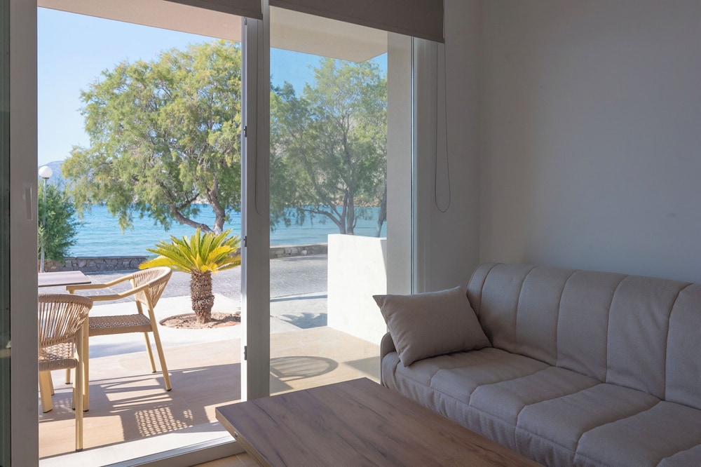 Almiriki Chios Rooms & Apartments 47/66