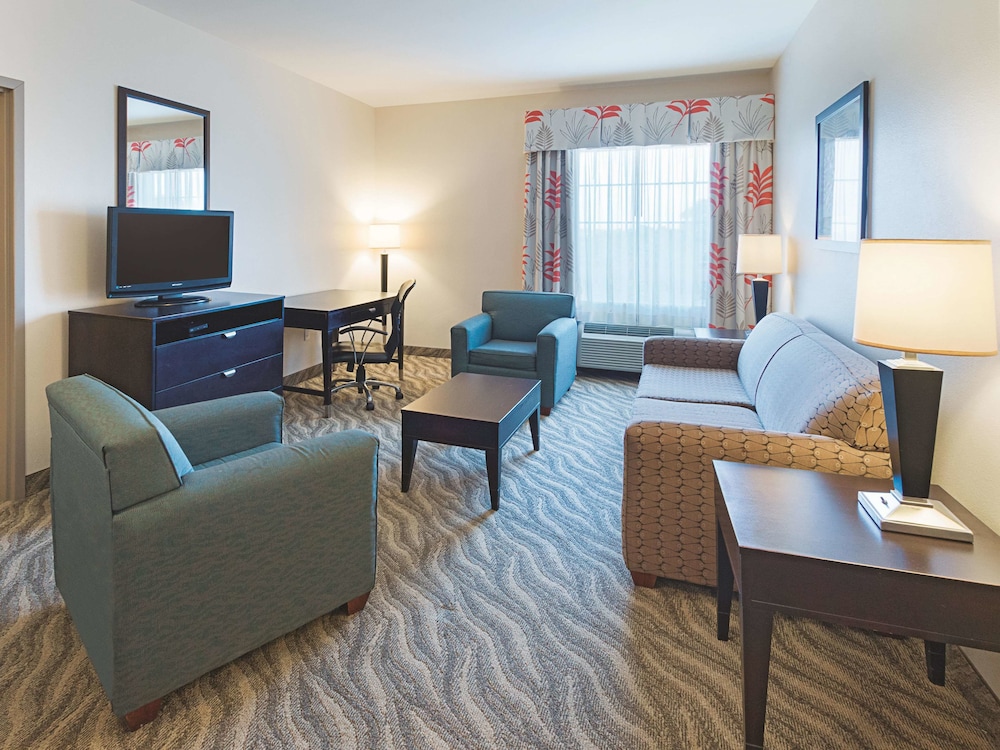 La Quinta Inn Suites Glen Rose 32/55