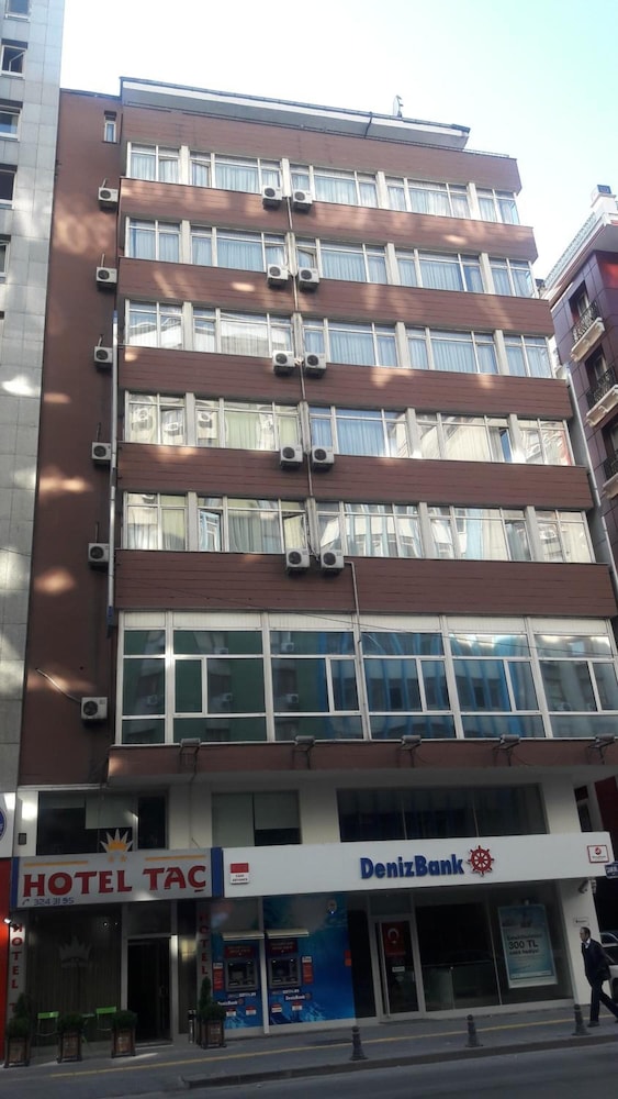 Tac Hotel 1/50
