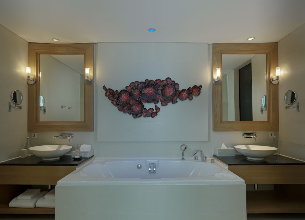 Avani+ Mai Khao Phuket Suites and Villas 49/50