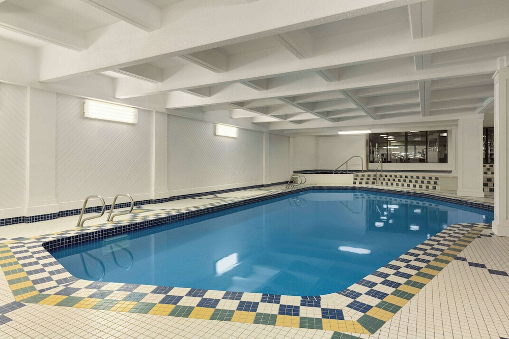 Wyndham Edmonton Hotel and Conference Centre 23/57