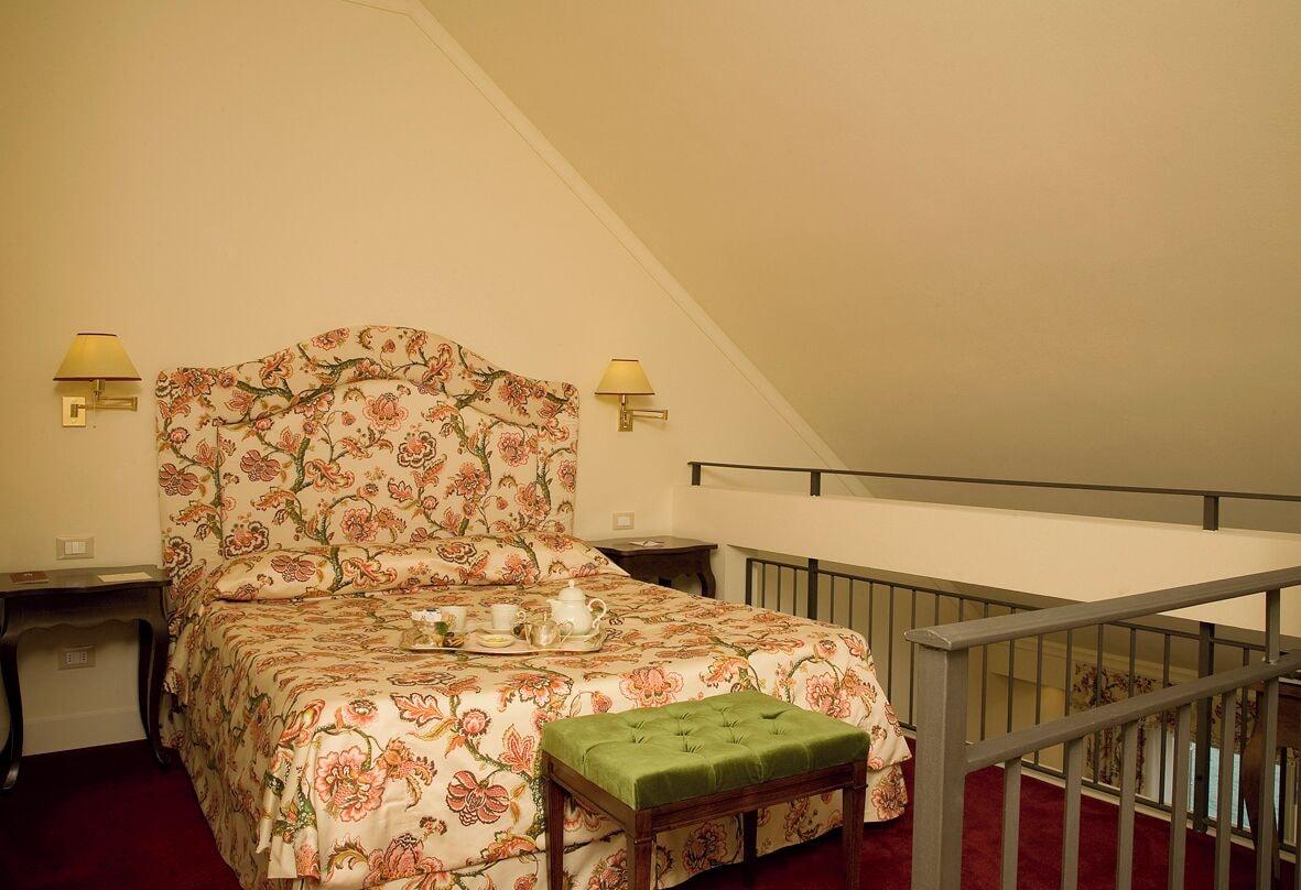 Duplex, Junior, Partial Lake View