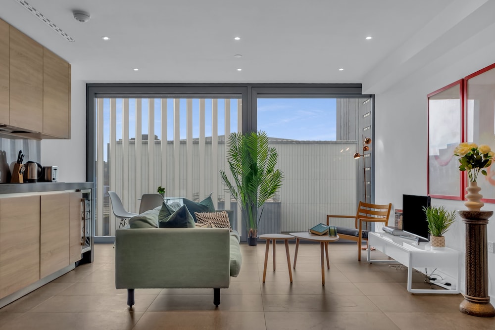 Lexicon Book House Apartments by Squa.re 5/47