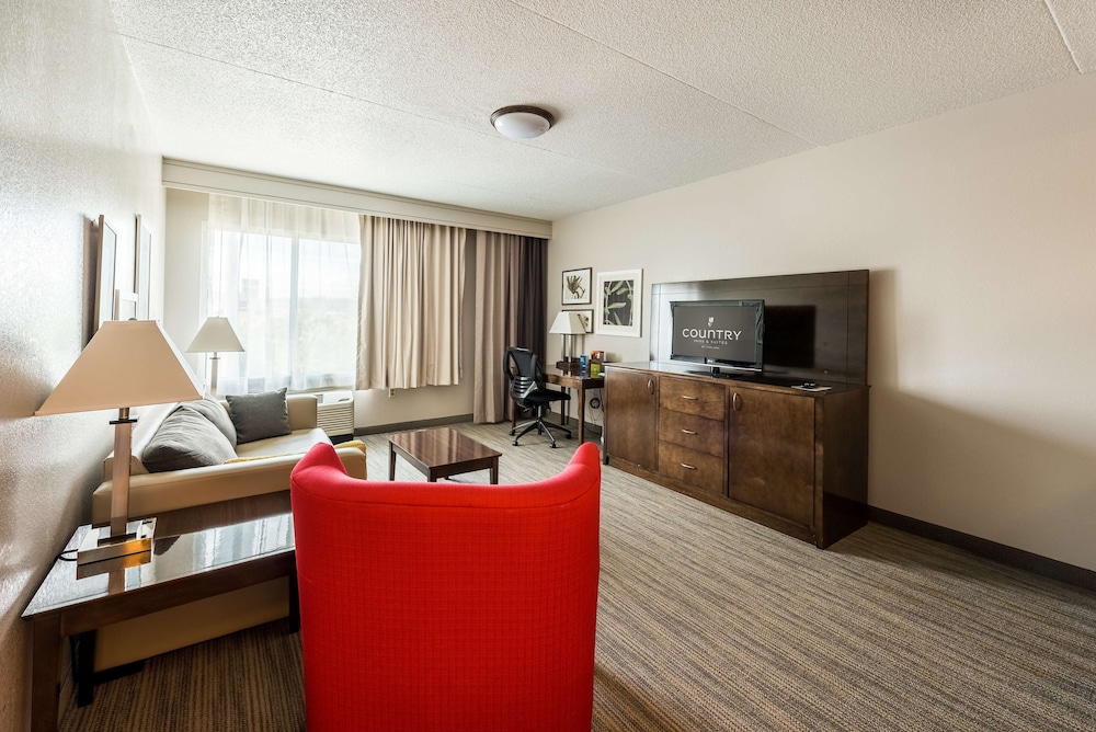 Country Inn and Suites By Radisson Cookeville TN 30/48
