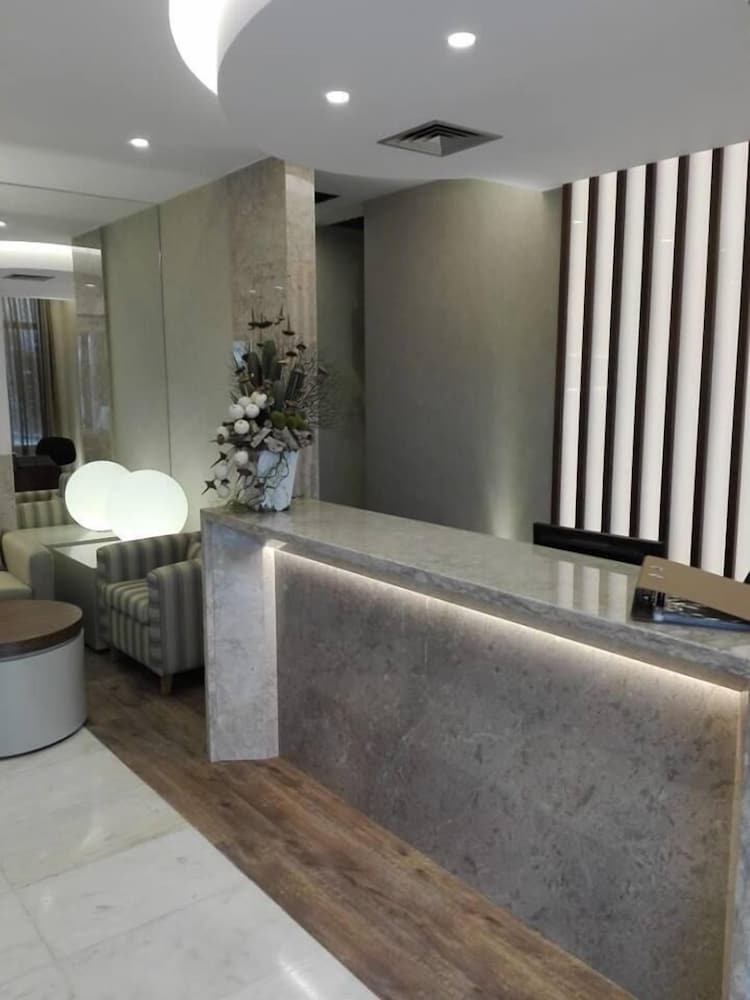 Lobby at Hotel Do Centro, FUNCHAL