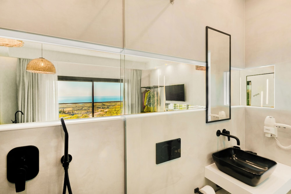 My Suite Boutique Hotel Parga 49/50