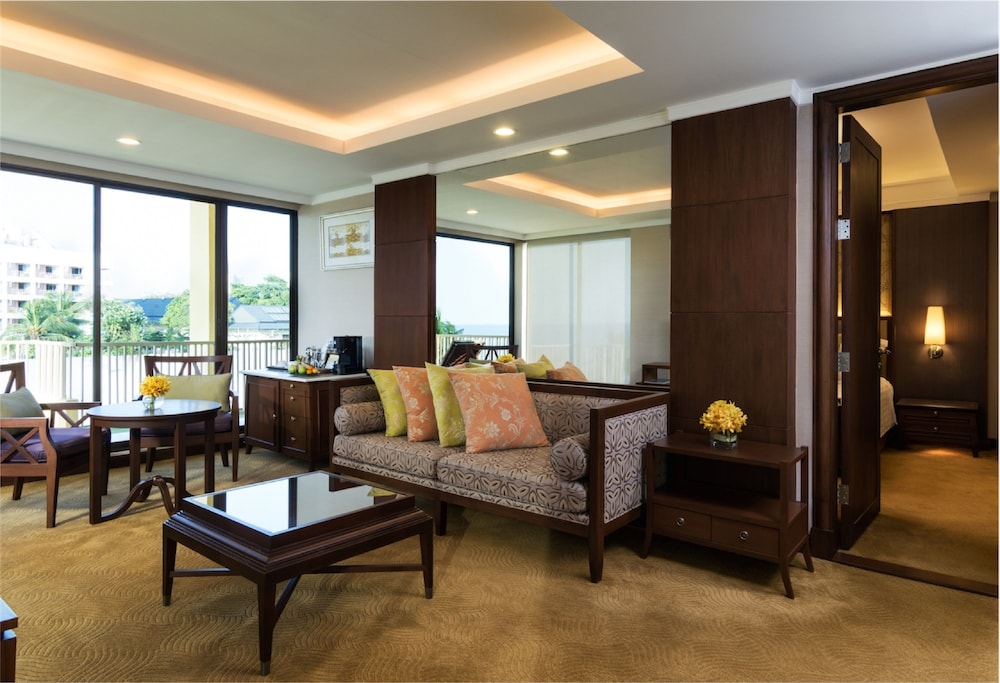 Dusit Thani Pattaya 32/50