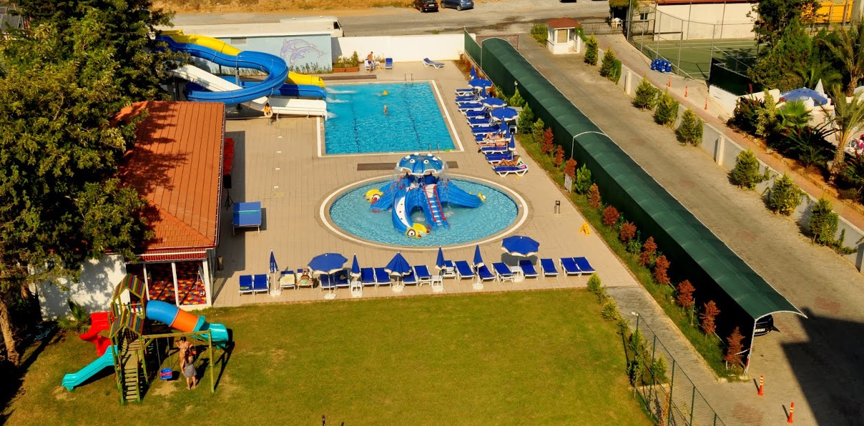 Blue Fish Hotel 17/19