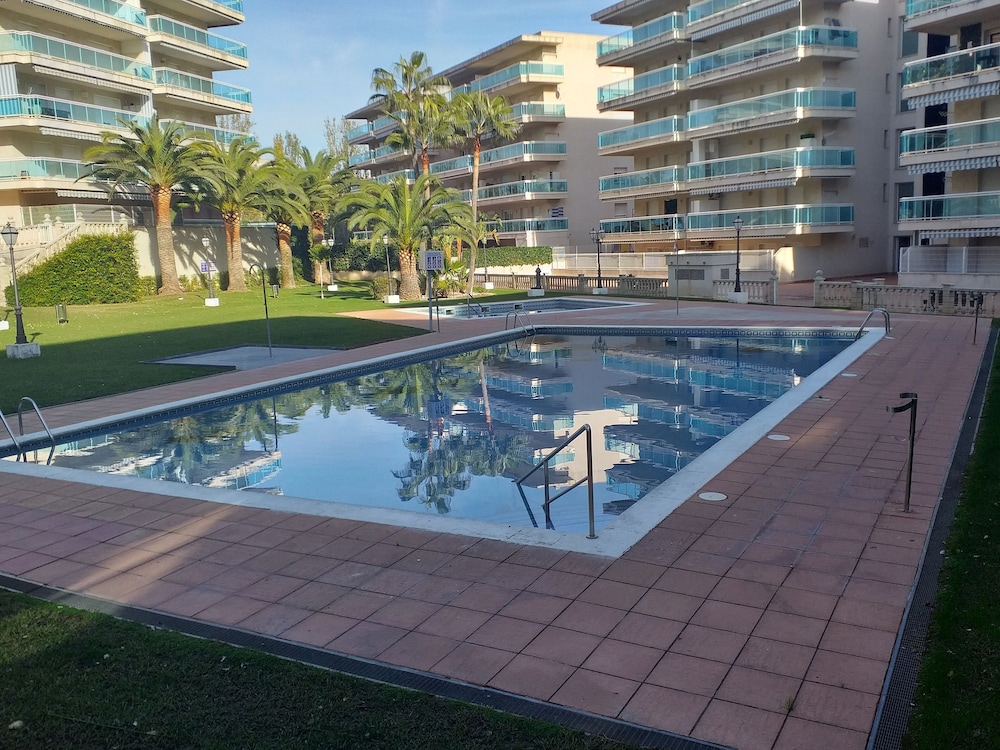 Rentalmar Ventura And Village Park Families Only 64/76