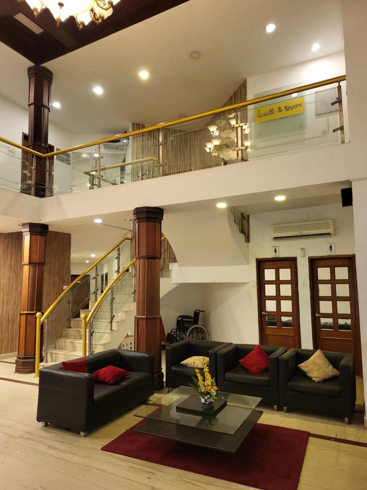 King S Hotel 31/43
