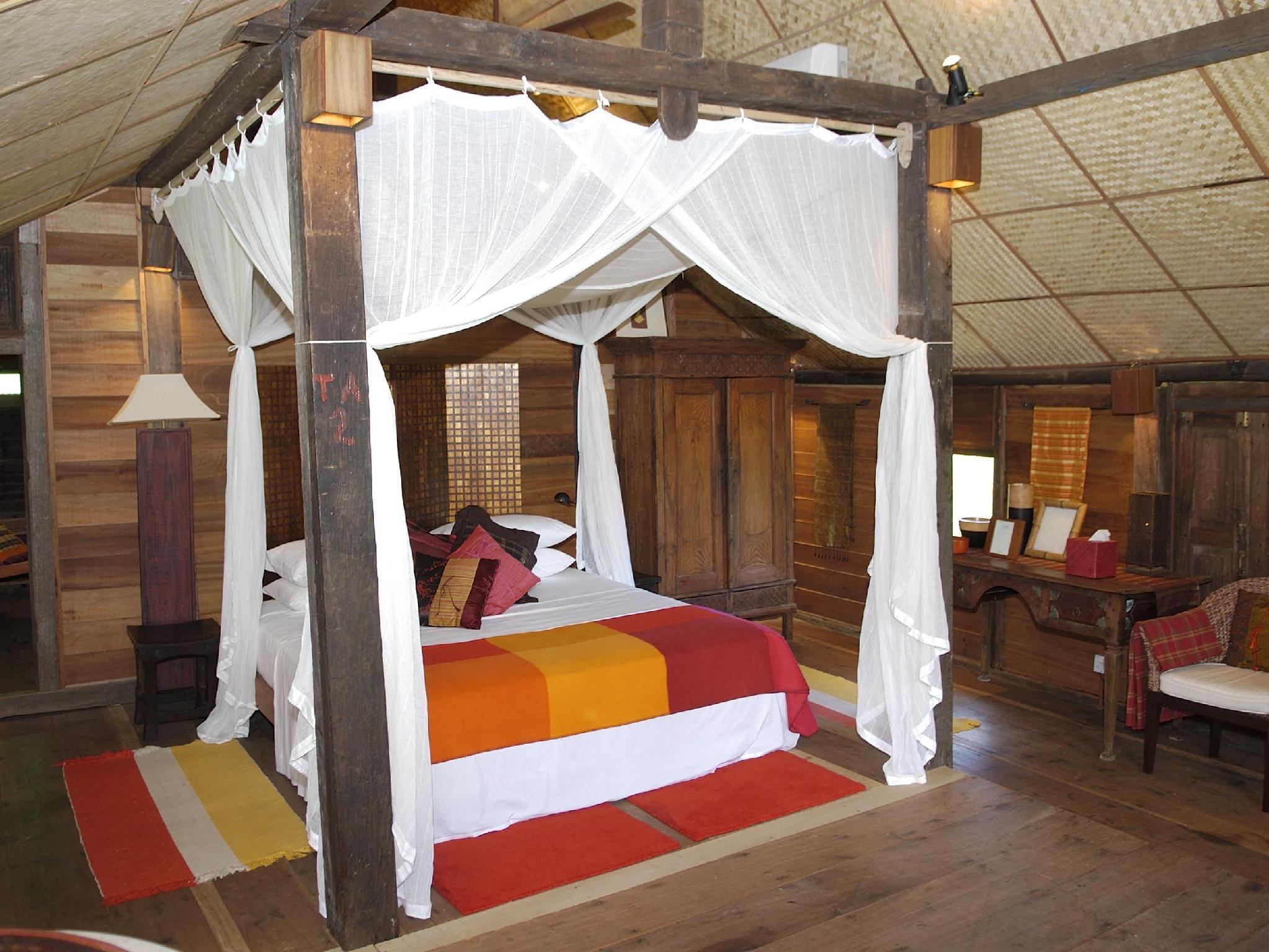 Lagoon Villa