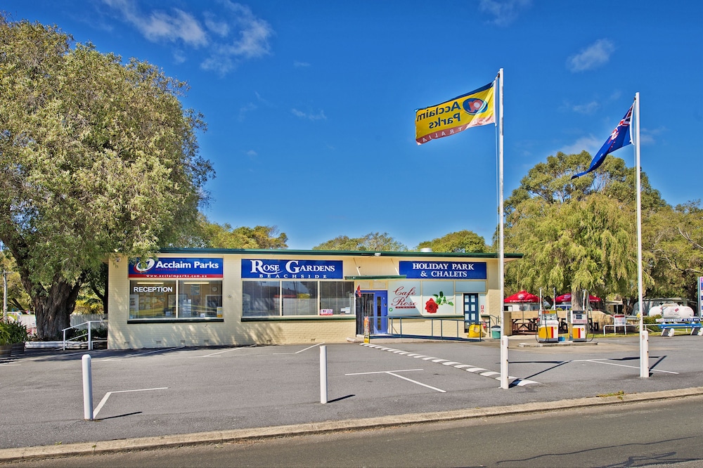Acclaim Rose Gardens Beachside Holiday Park 36/50